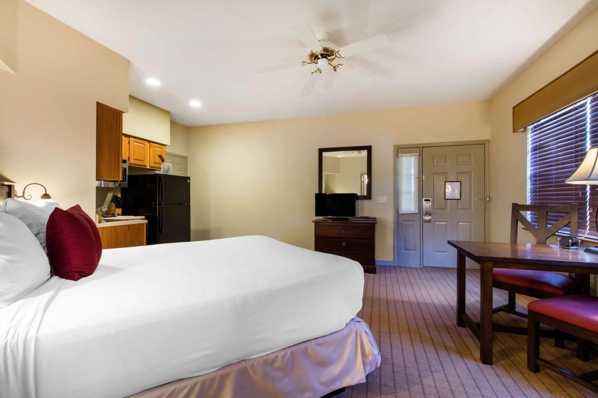 Bluegreen Vacations The Falls Village, An Ascend Resort Branson Bagian luar foto