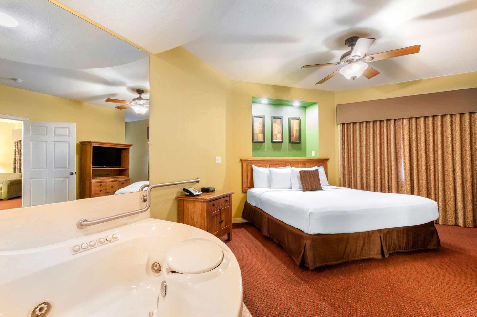 Bluegreen Vacations The Falls Village, An Ascend Resort Branson Bagian luar foto